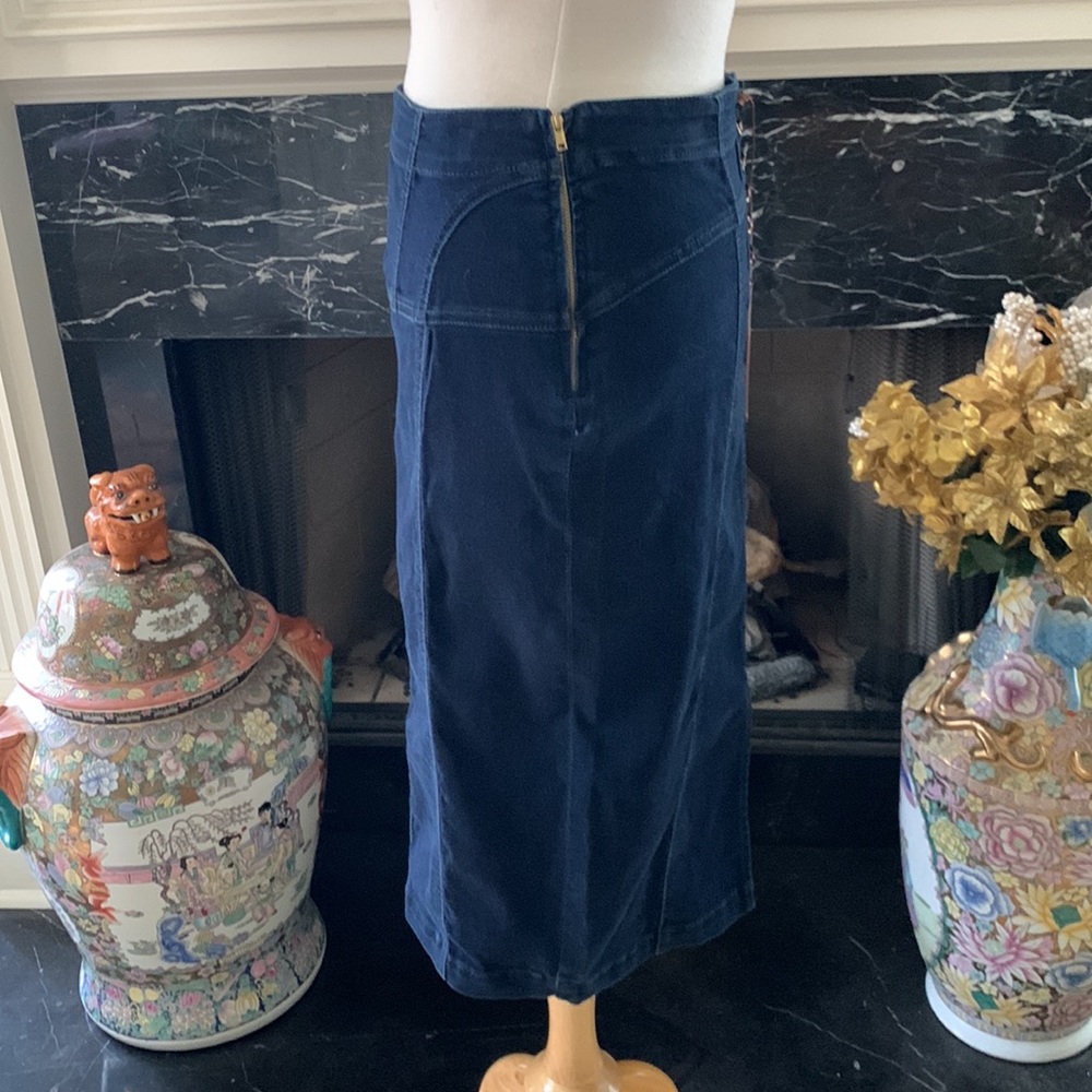NWT “NY&C” stretch denim pencil skirt w/leather tie back detail! - Picture 5 of 7